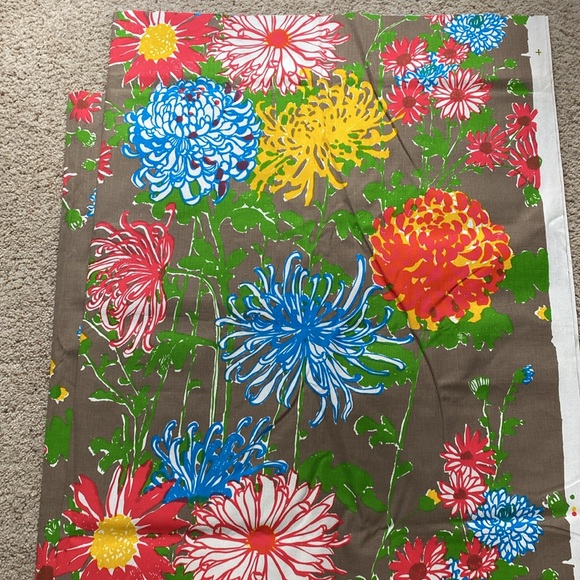 Vintage Susie Zuzek Fabric. “Sun Mums.” Key West Hand Print Fabrics Inc. - Picture 8 of 10